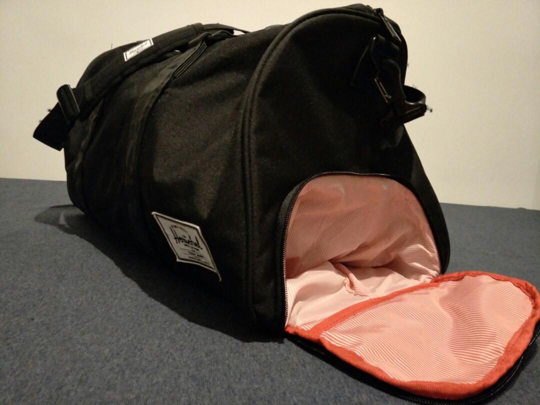Herschel Novel Duffle Bag with shoe compartment, Men's Fashion, Bags