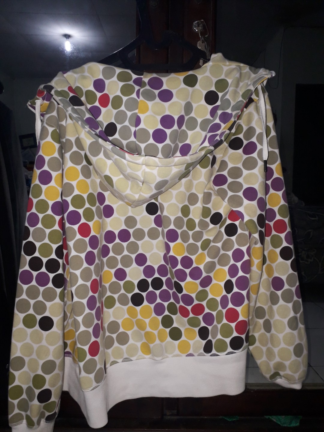 Hoodie Adidas Polkadot original size XS Fesyen Pria Pakaian Baju Luaran di Carousell