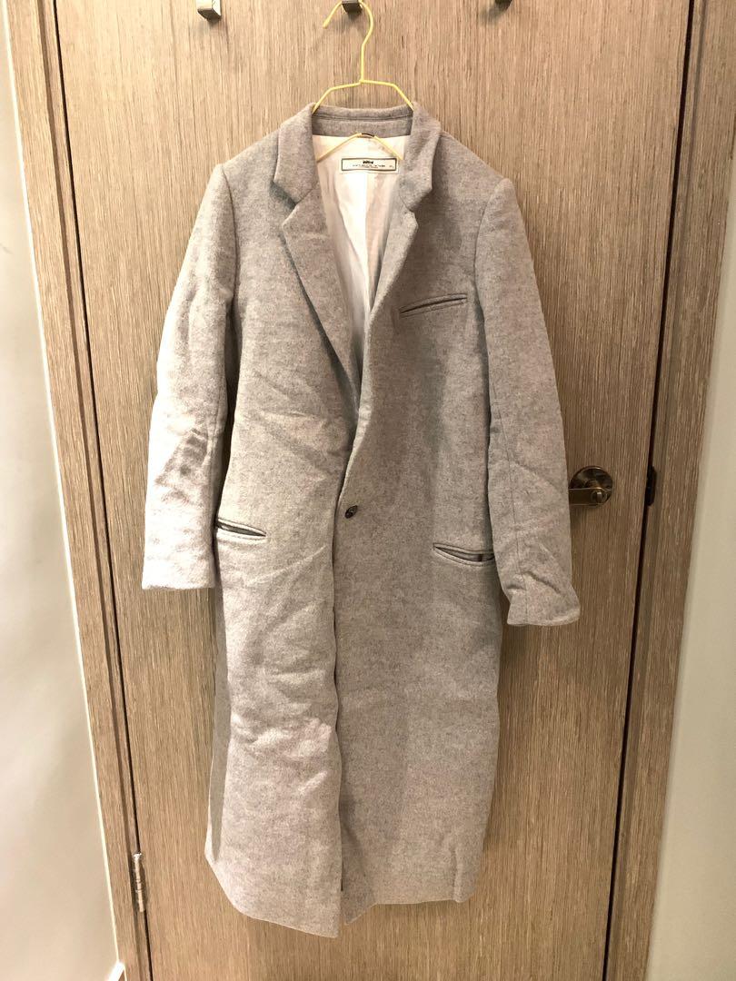 initial Coat （分類：外套及戶外衣服）位於 Hong Kong。 由 tousi 提交（商品編號 201318703，圖片 1）。簡介： 100%Real and 98%New Size 1。