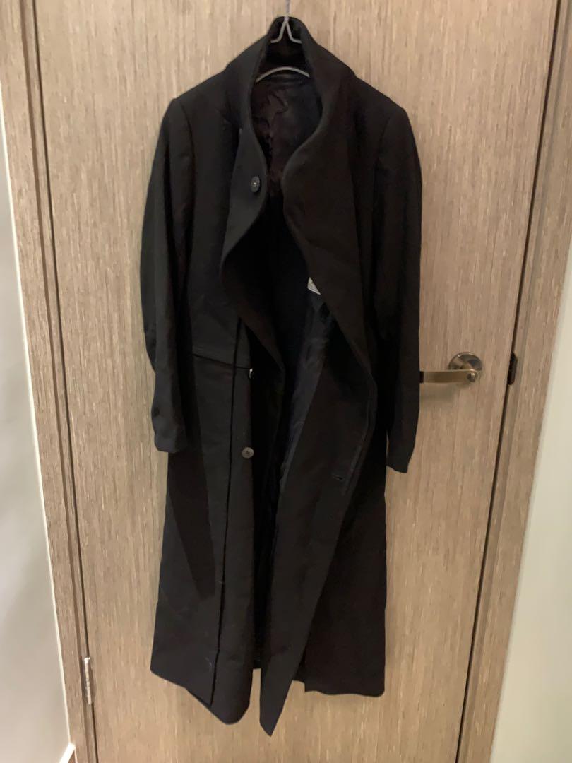 initial Coat （分類：外套及戶外衣服）位於 Hong Kong。 由 tousi 提交（商品編號 201319133，圖片 2）。簡介： 100%Real and 98%New Size 1。