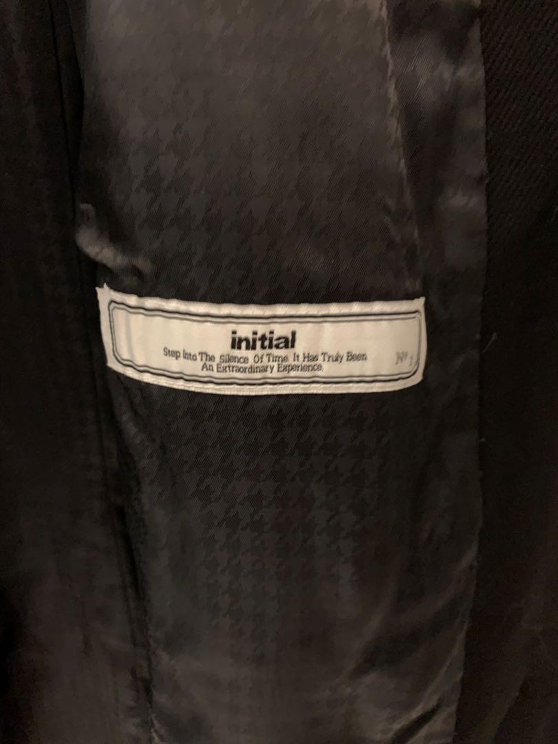 initial Coat （分類：外套及戶外衣服）位於 Hong Kong。 由 tousi 提交（商品編號 201319133，圖片 3）。簡介： 100%Real and 98%New Size 1。