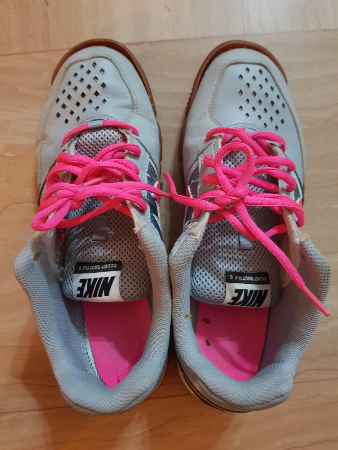 Indoor court cheap shoes women