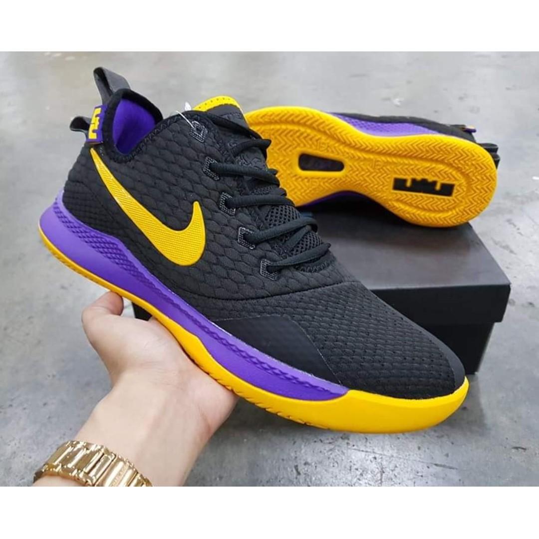 Lebron witness 3 lakers online