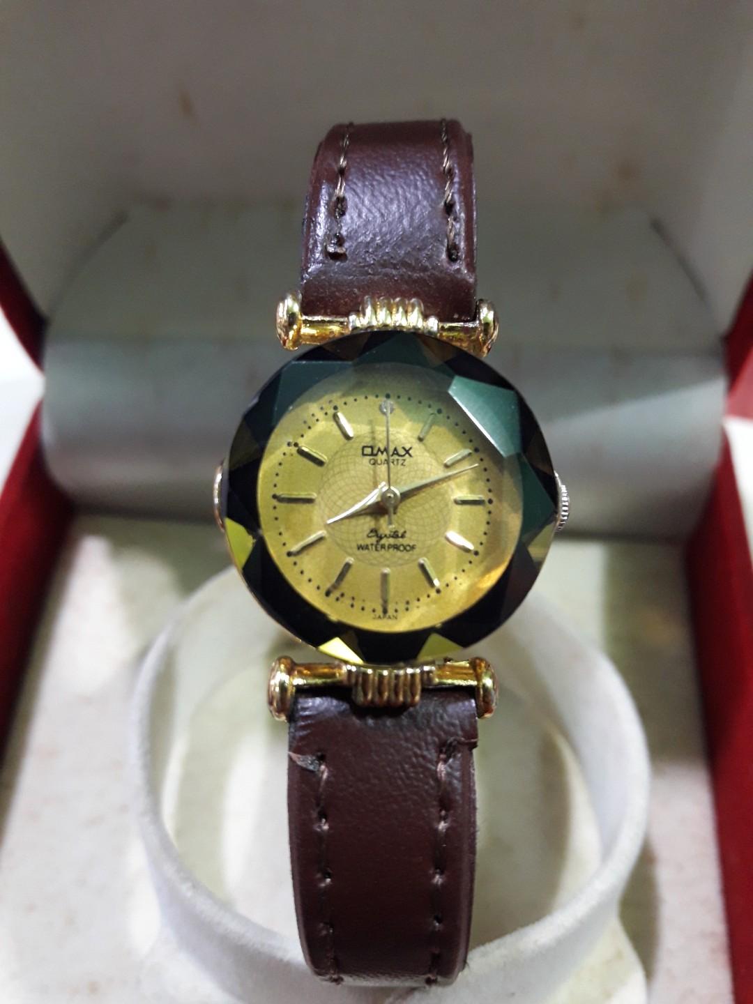 Omax quartz 2025 waterproof watch price