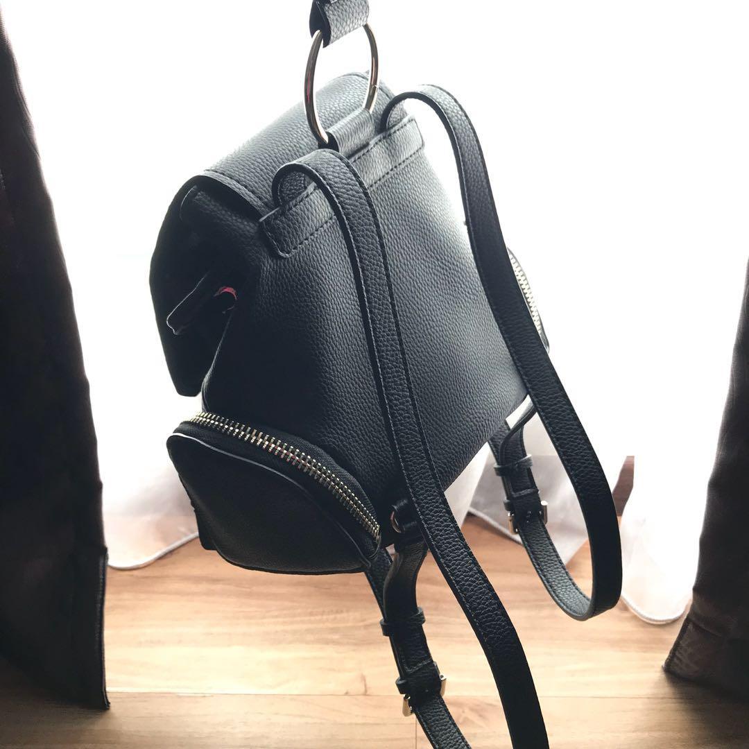 Guess sally 2025 backpack