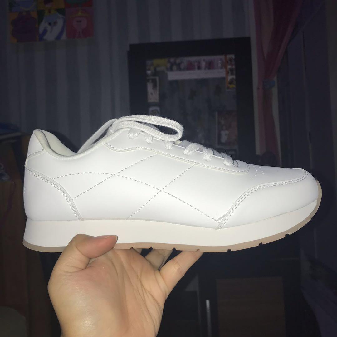 sepatu champion slip on
