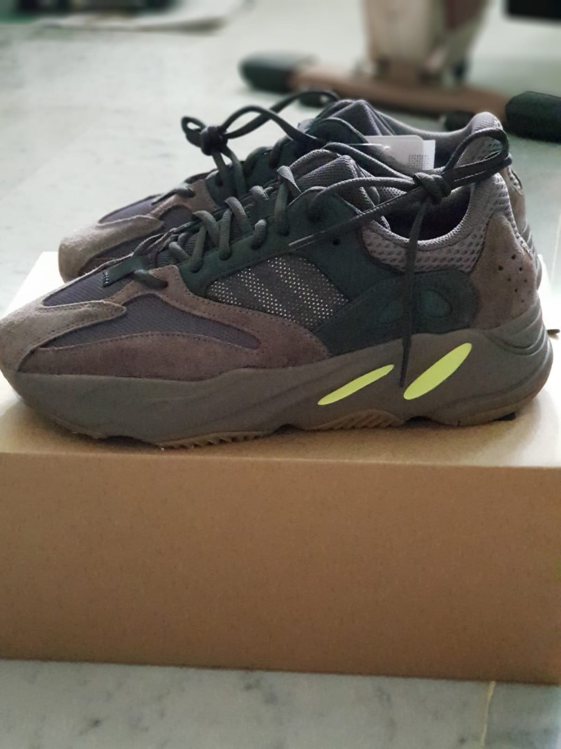 adidas mauve 700