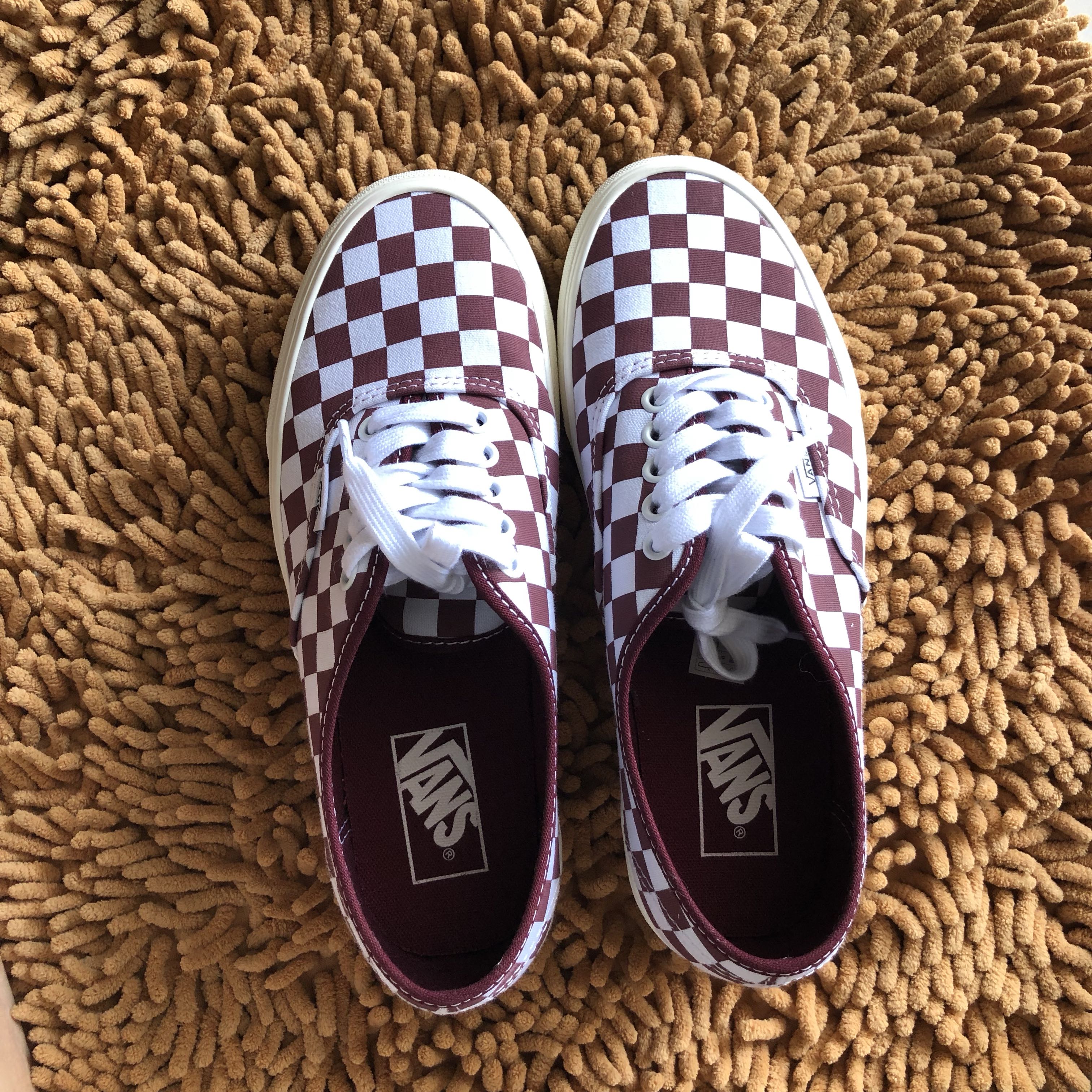 vans checkerboard maroon