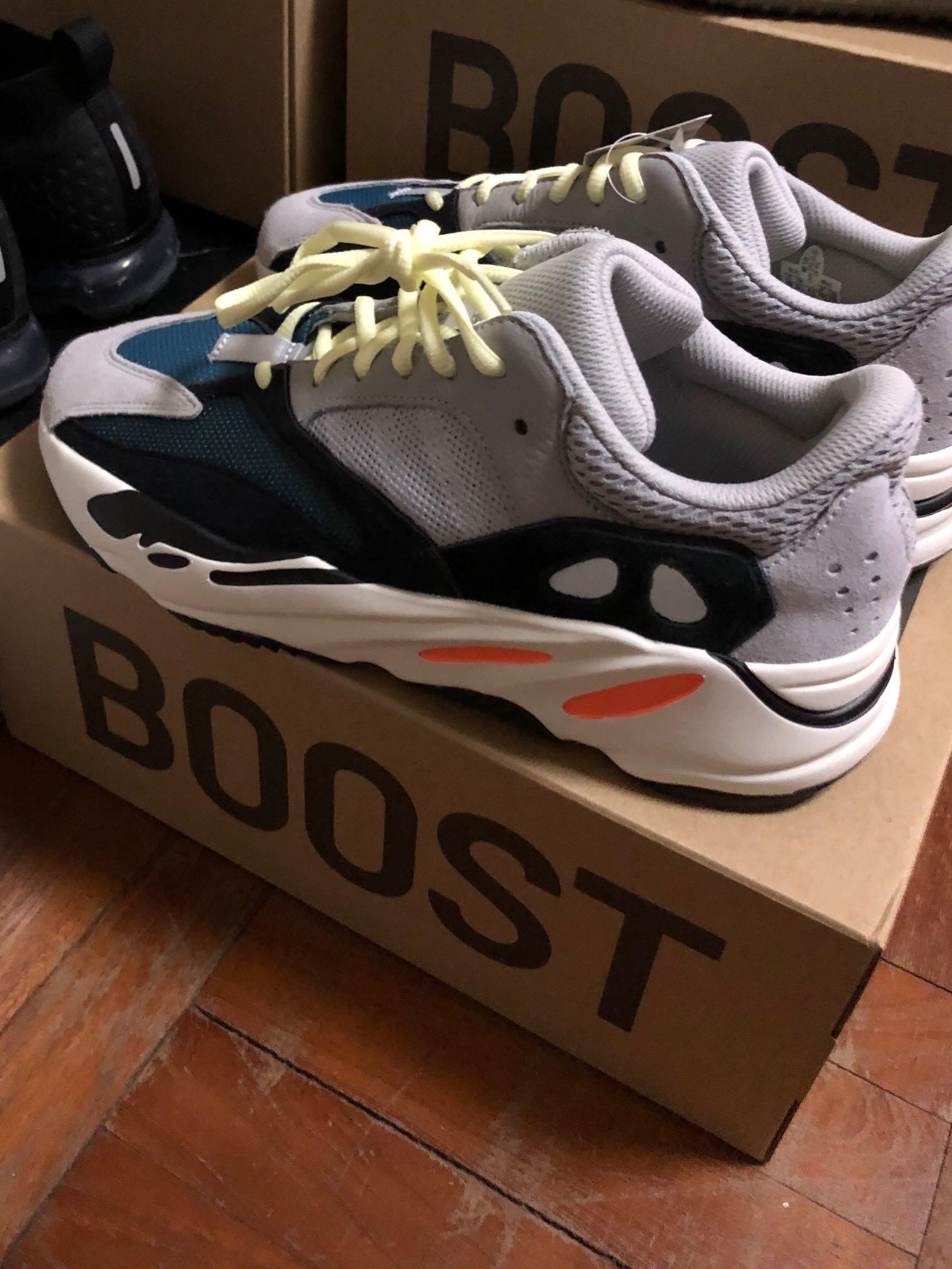 yeezy wave runner size 5