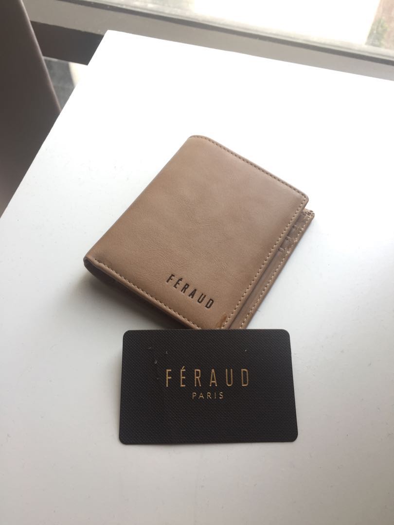 Louis Feraud Paris Wallet & Belt Gift Set, Men's Fashion, Watches &  Accessories, Wallets & Card Holders on Carousell