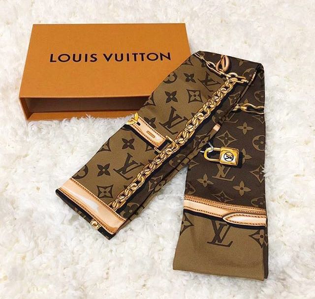 Vuitton twilly