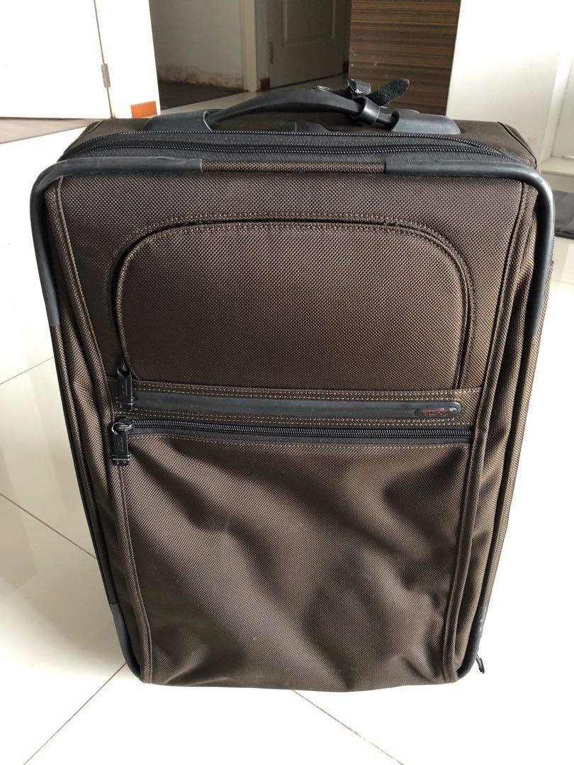 tumi alpha international