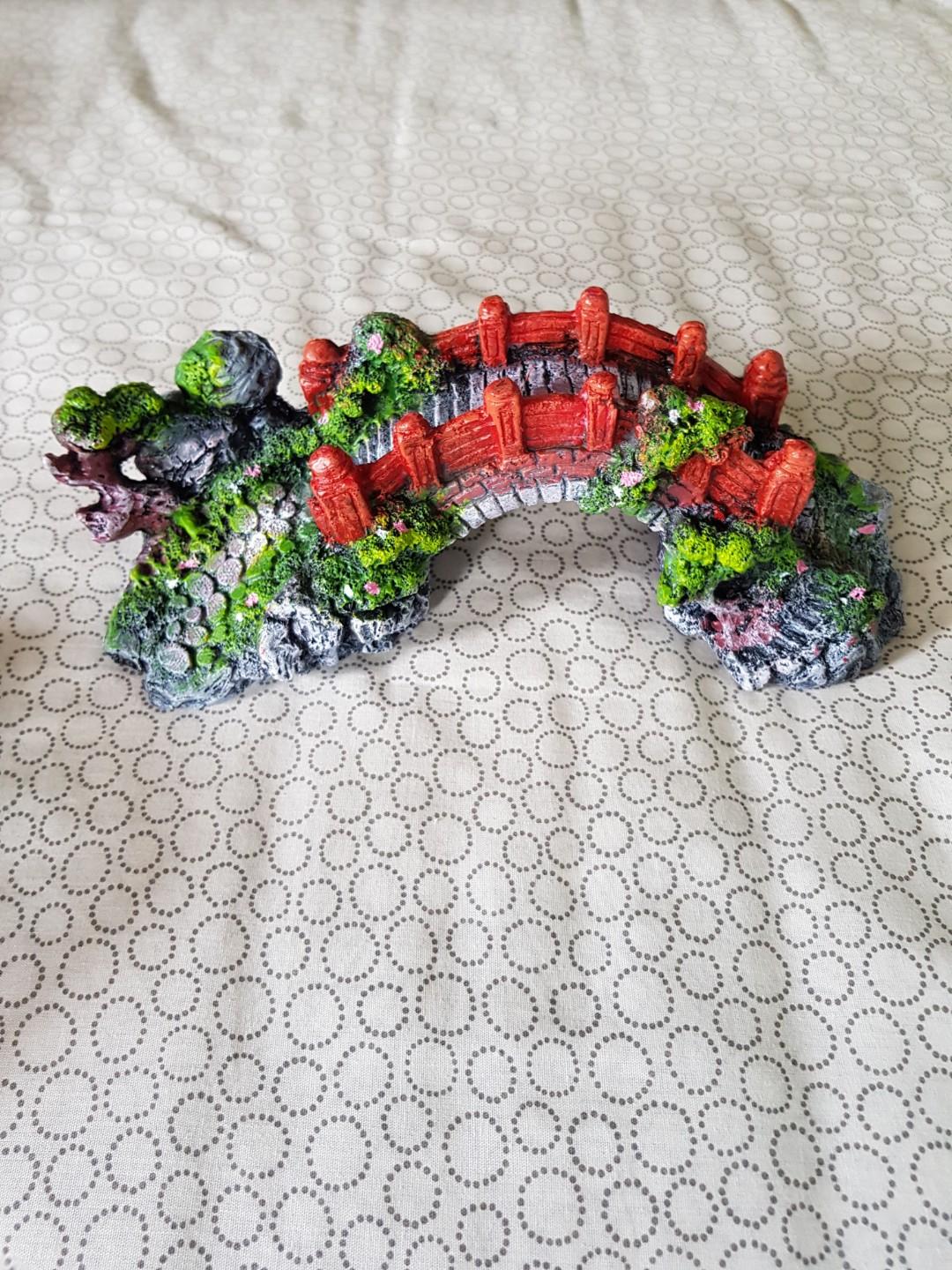 Bridge (Category: Homes & Other Pet Accessories) located in Singapore. Submitted by nogimmick (Listing ID 201396813, Image 3). Description: Bought wrong size. Never been use as cannot even fit. Fml. Interested do PM :) Deal: west.