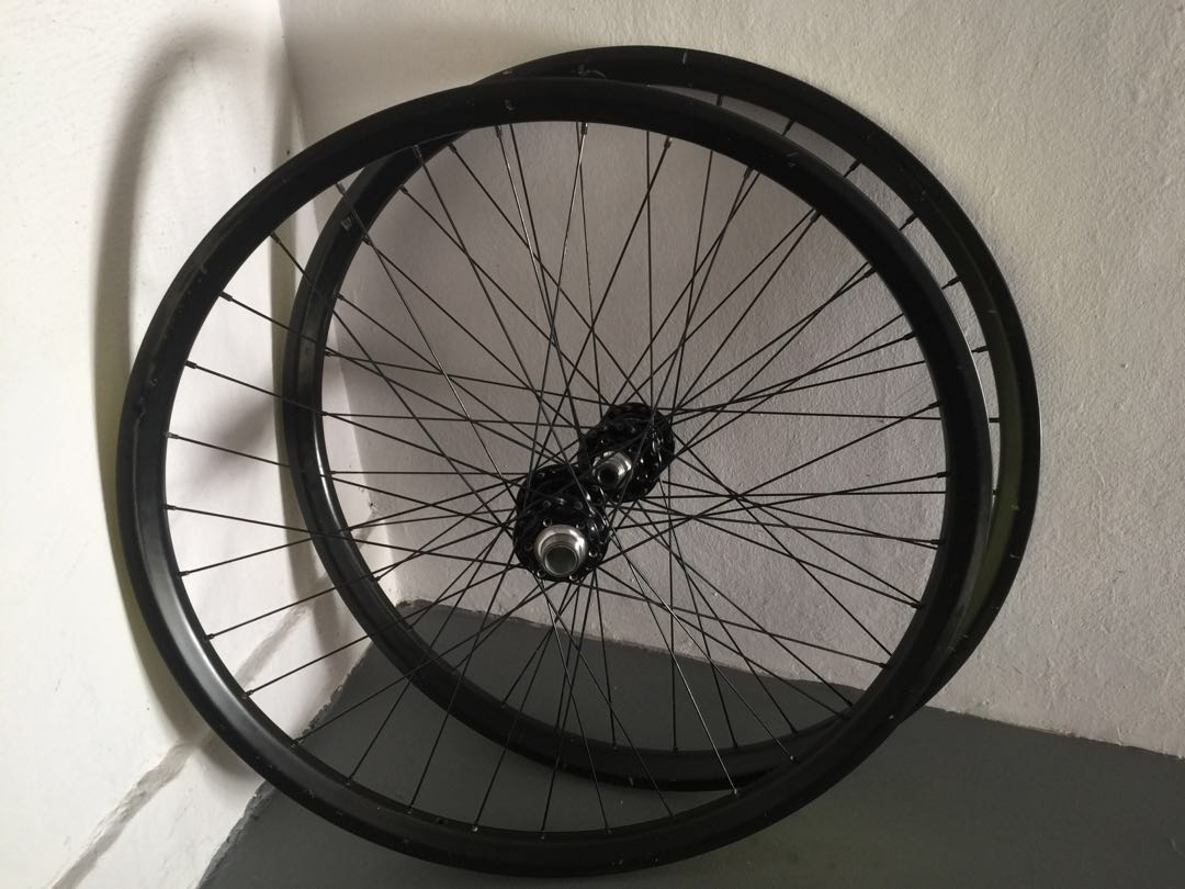 Chris King & Light Bicycle Rims 27.5 wheelset, Sports Equipment