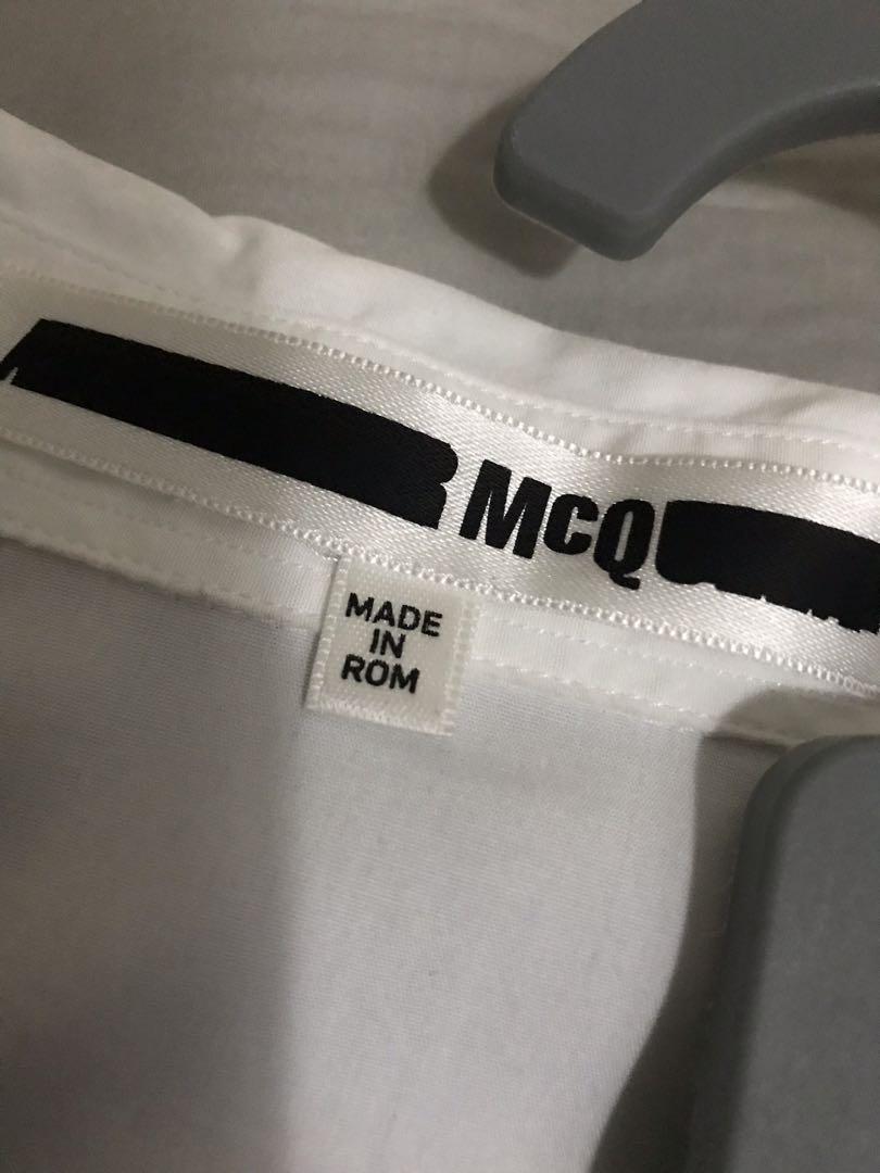 McQueen （分類：T-shirt、恤衫、有領衫）位於 Hong Kong。 由 hinchan825 提交（商品編號 201519634，圖片 3）。簡介： McQueen Shirt Suitable for 180-188cm tall。