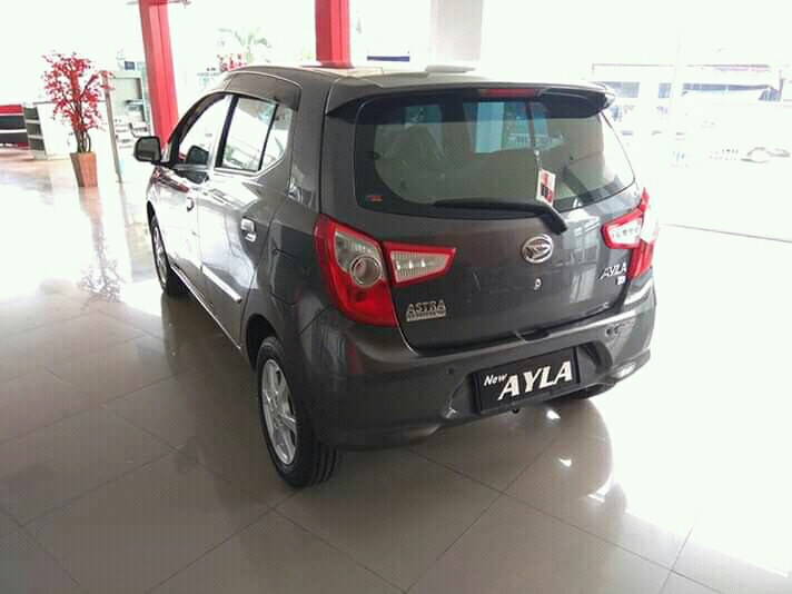 New Daihatsu Ayla 1 0 X Mt Tdp 11jutaan Mobil Motor Mobil Untuk Dijual Di Carousell
