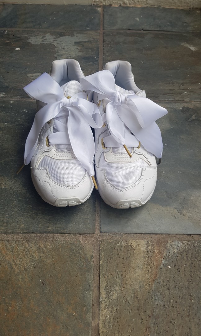 Puma white sneakers with ribbon laces 