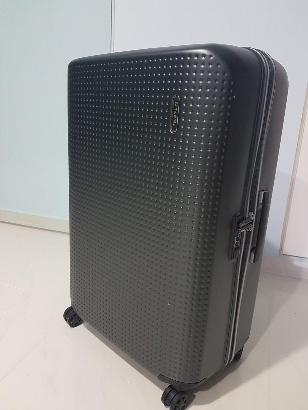 28 inches luggage in cm