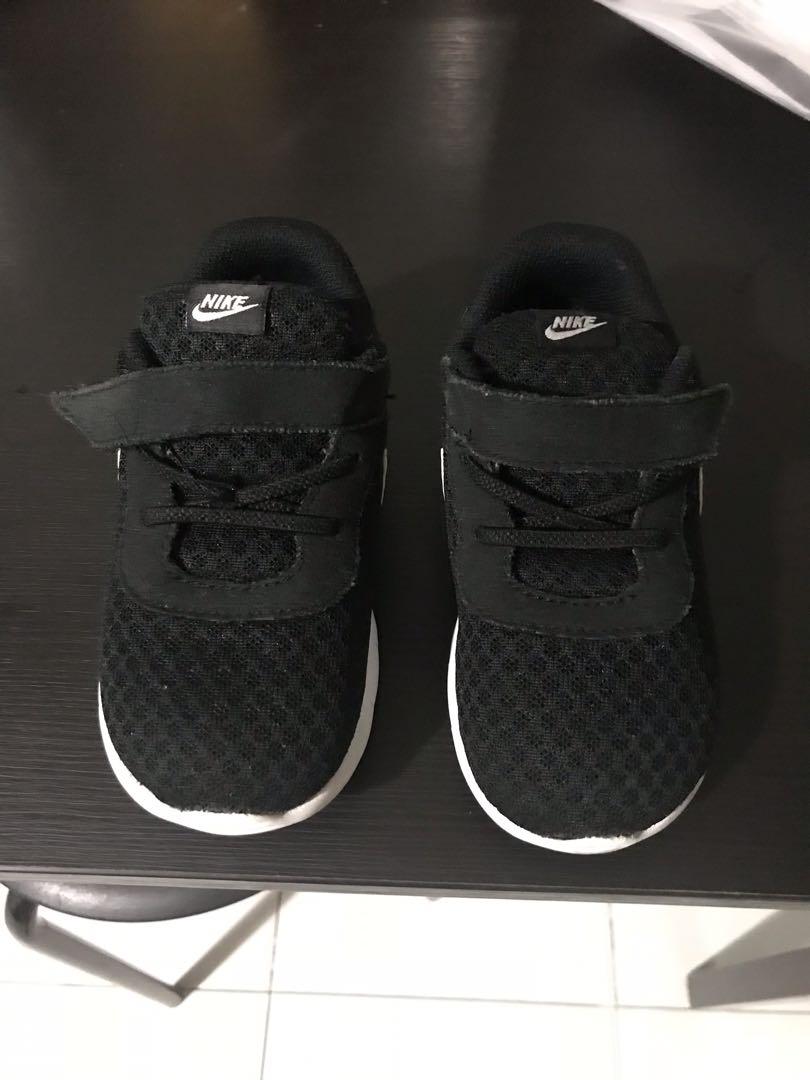 Size 8c Nike Tanjun Toddler Shoes 