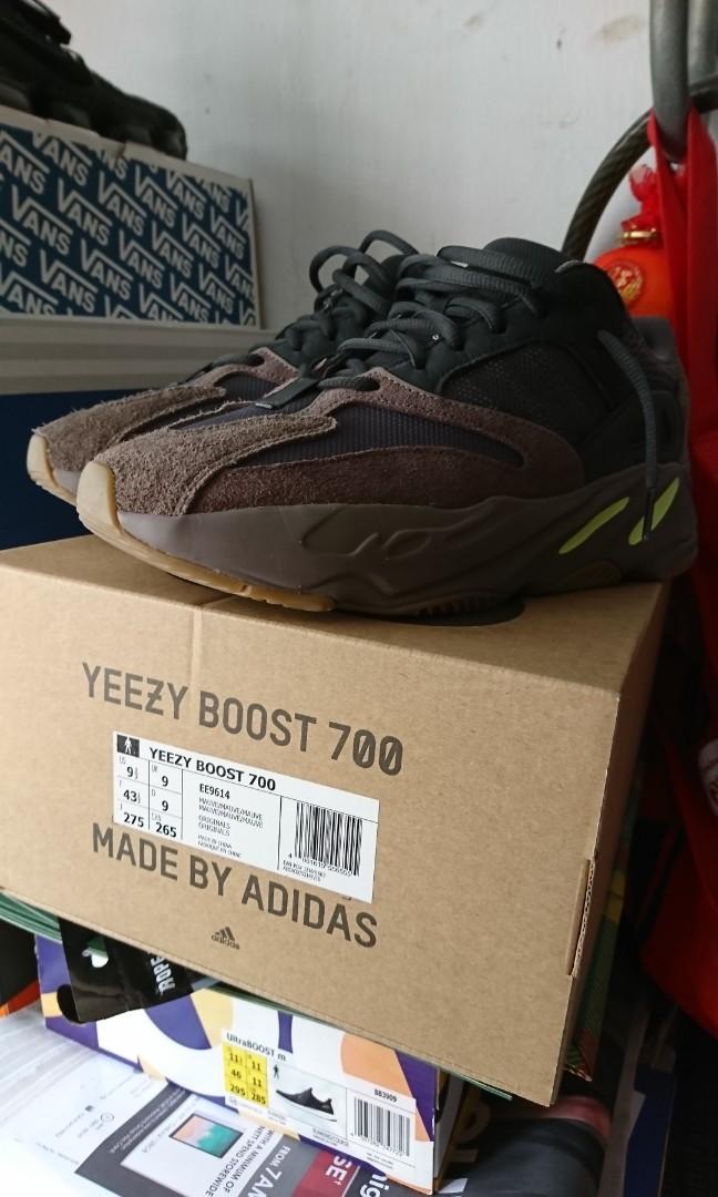yeezy mauve resell