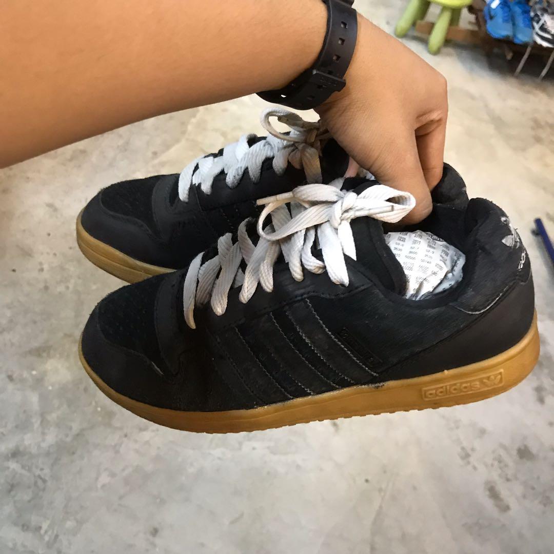 Adidas comptown shop st