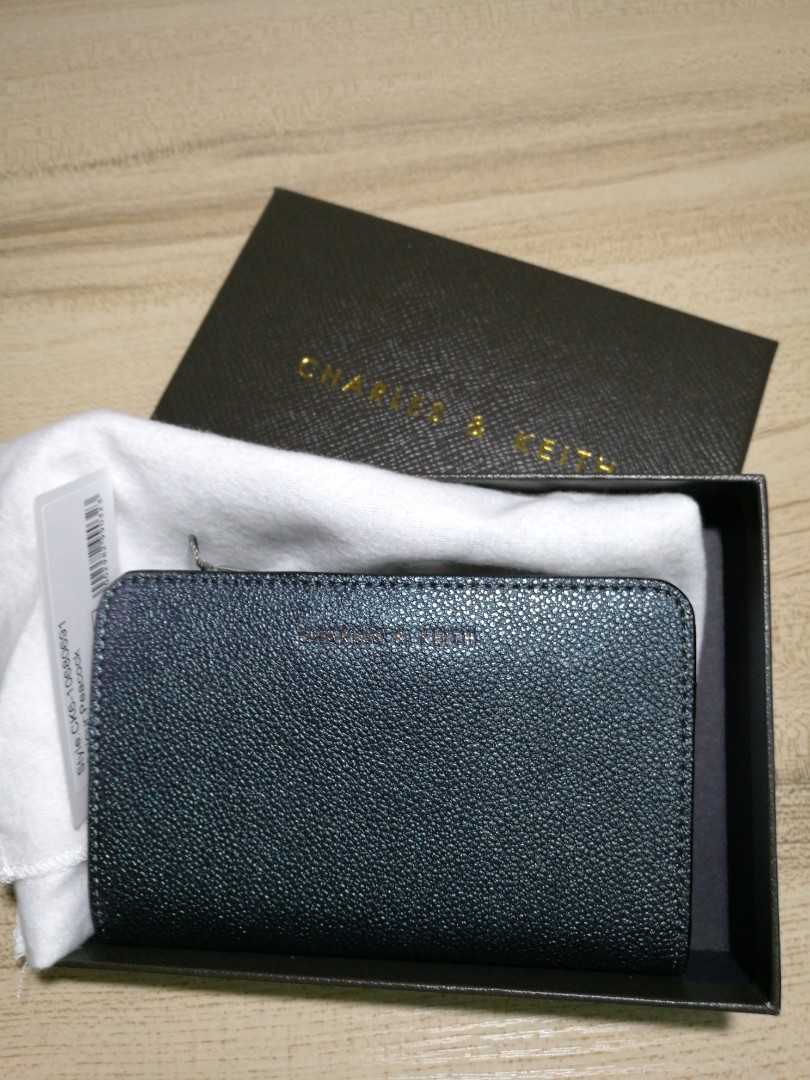 can you take water bottles on a plane