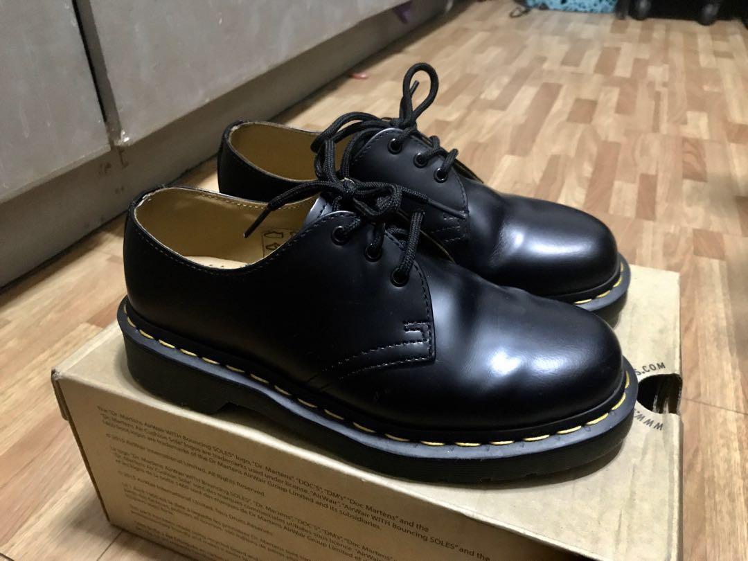 Dr. Martens 1460 lowcut good as new, Women's Fashion, Footwear, Boots ...