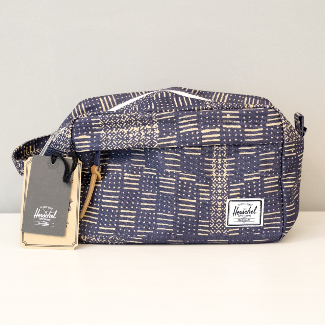 herschel clutch bag