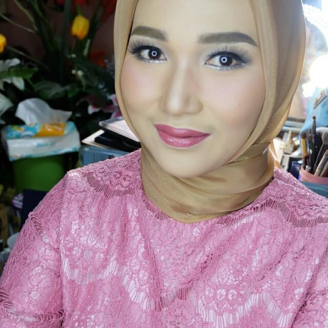 Makeup Graduation Surabaya Saubhaya Makeup