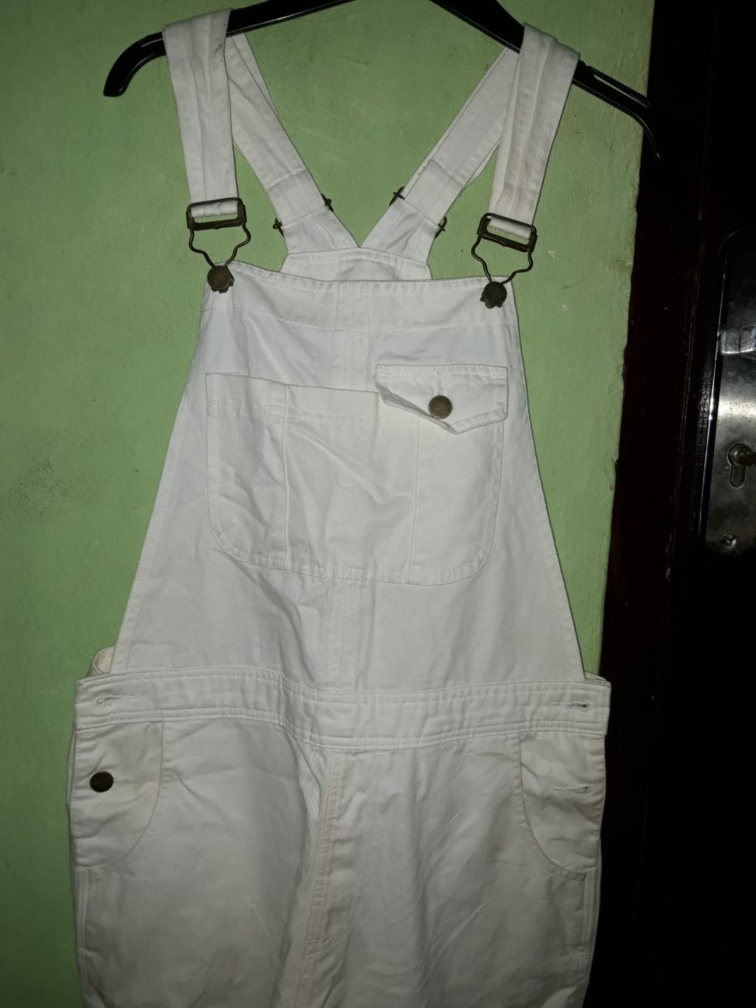 Overall hotsell jeans putih