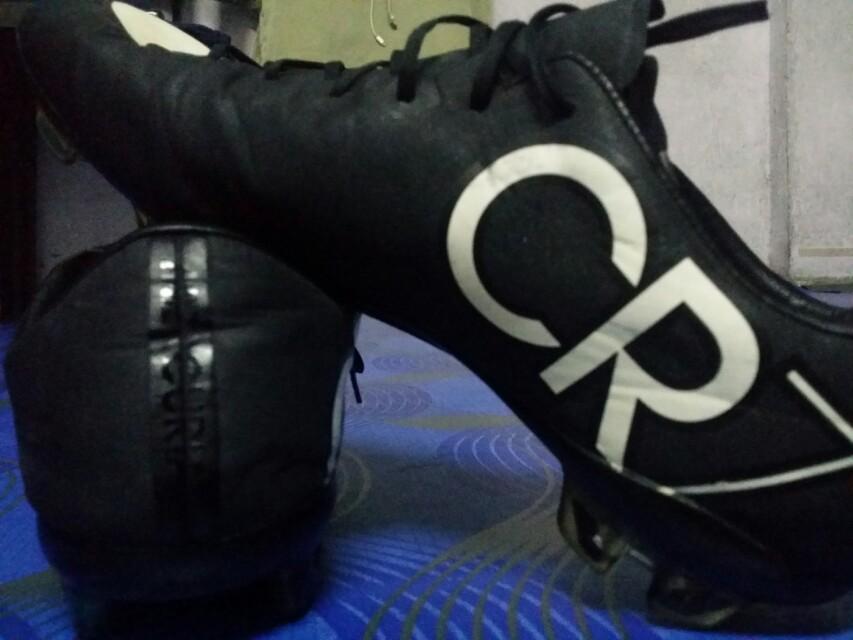 Kasut bola cr7 top