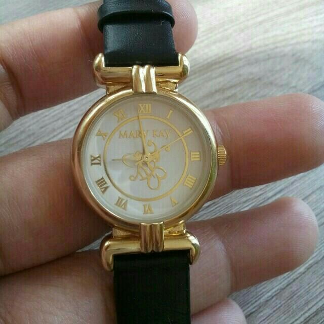 MARY KAY BLACK LEATHER Women s Fashion Watches Accessories Watches on Carousell