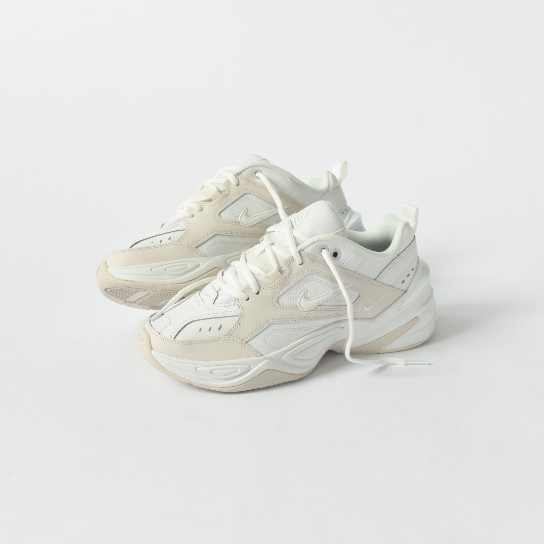 nike tekno white 39