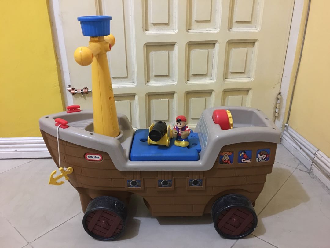 pirate ship ride on toy