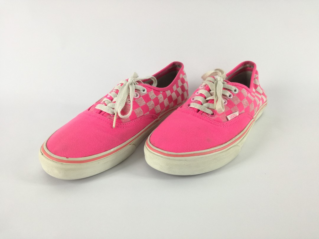Pink Checkerboard Vans, Men's Fashion, Footwear, Sneakers on Carousell