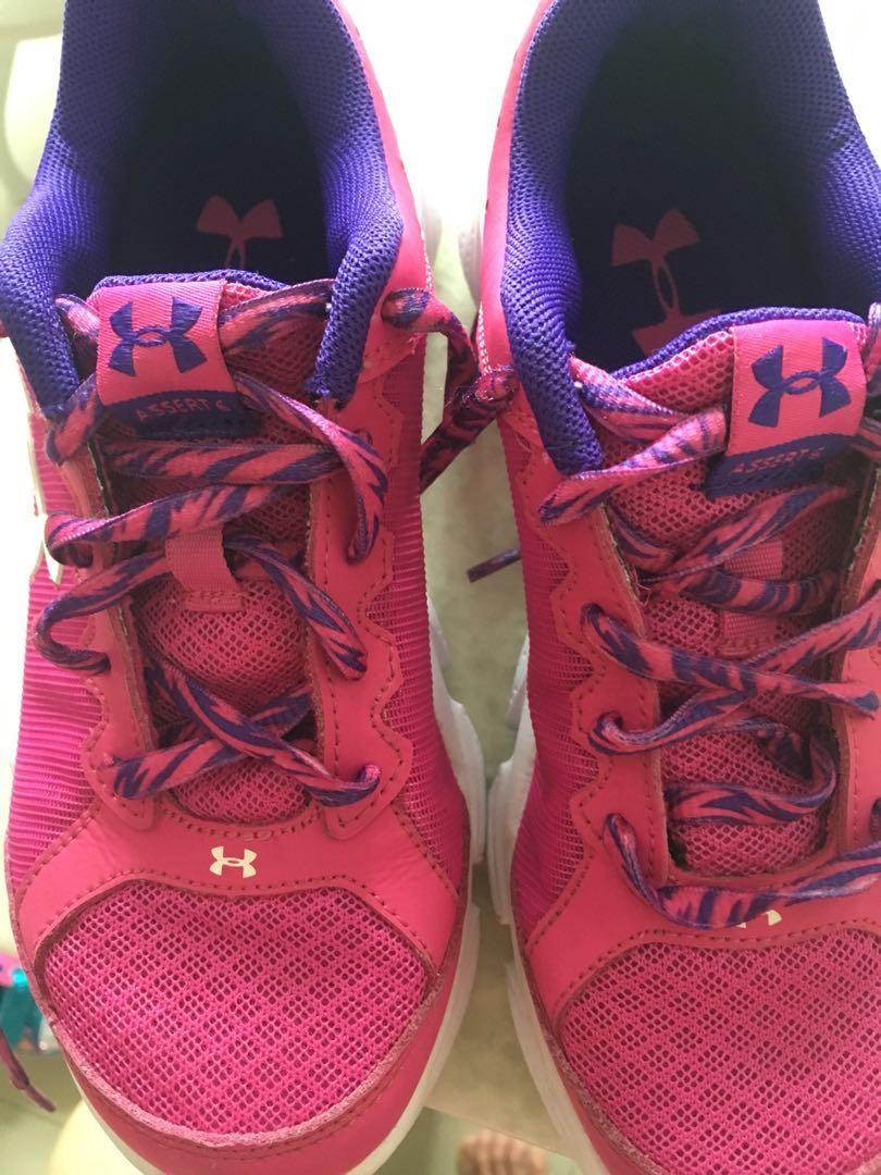 under armour girls sneakers