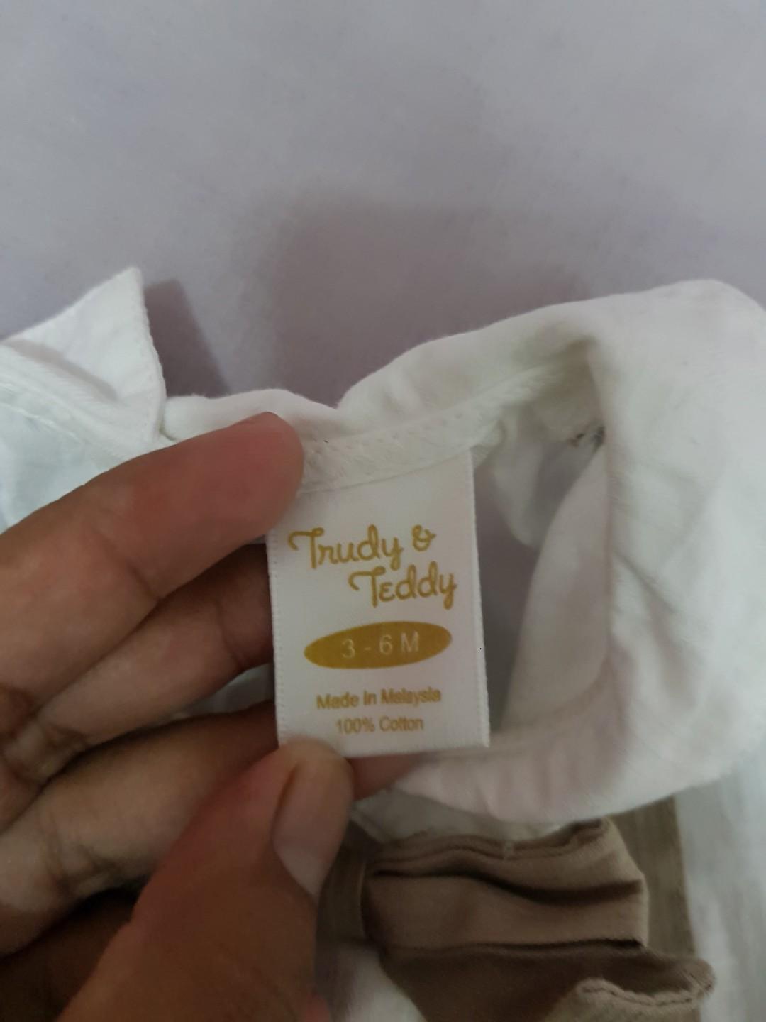 Rompers (Category: Babies & Kids Fashion) located in Rembau. Submitted by aintplainjane (Listing ID 201538247, Image 3). Description: - Used once. - No stain. - Perfect for akikah/naming ceremony..