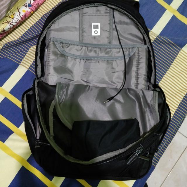 Targus legend iq backpack sales