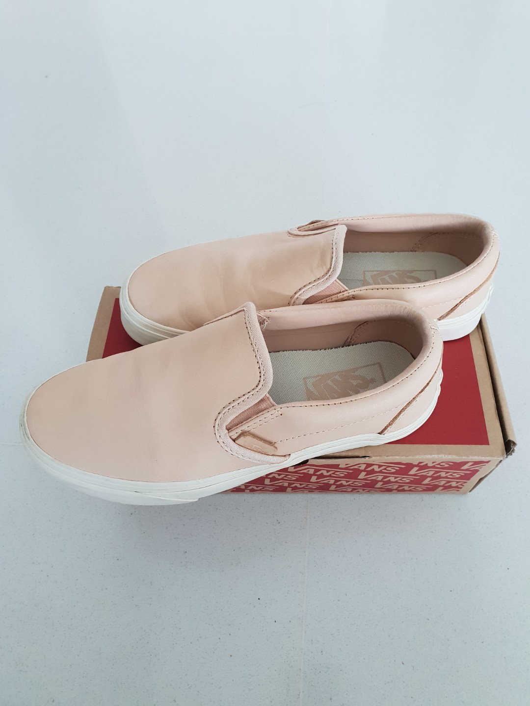 vans nude colour