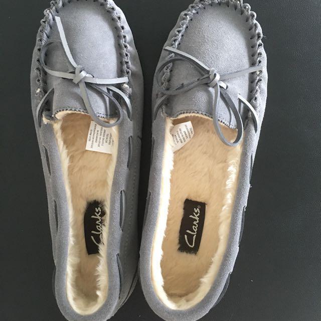 clarks women shoes Women s Fashion Footwear Sandals on Carousell