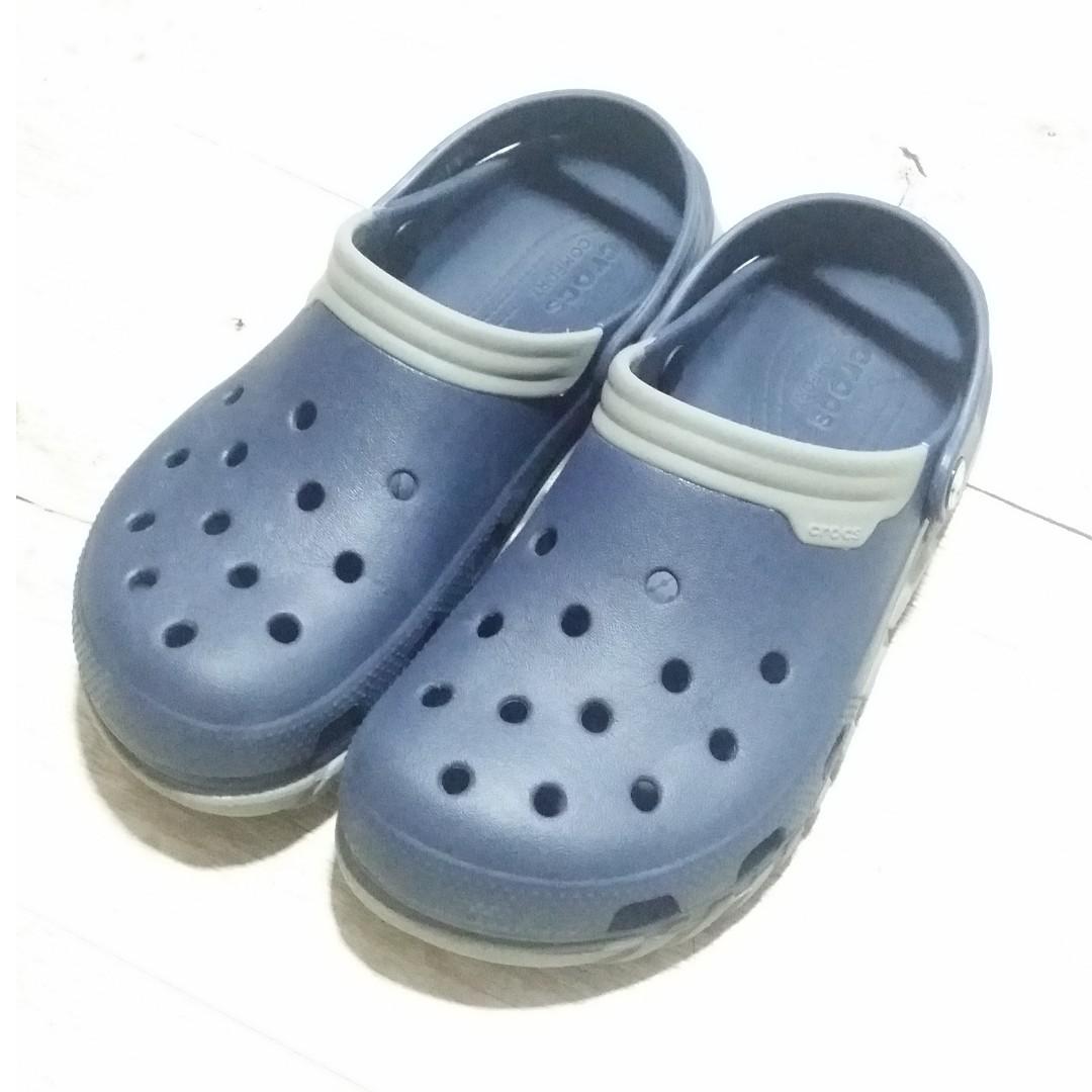 w10 crocs