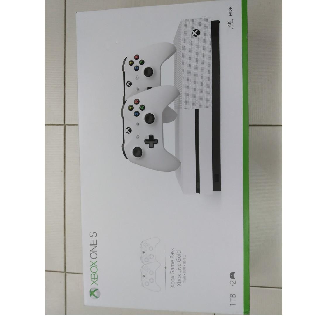 xbox s two controller bundle