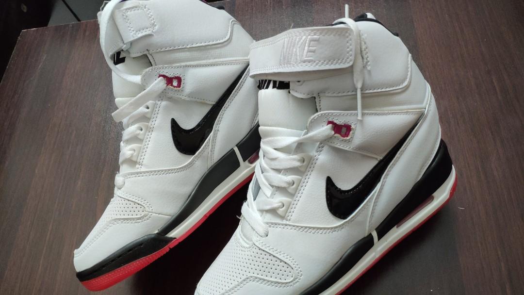 nike revolution sky