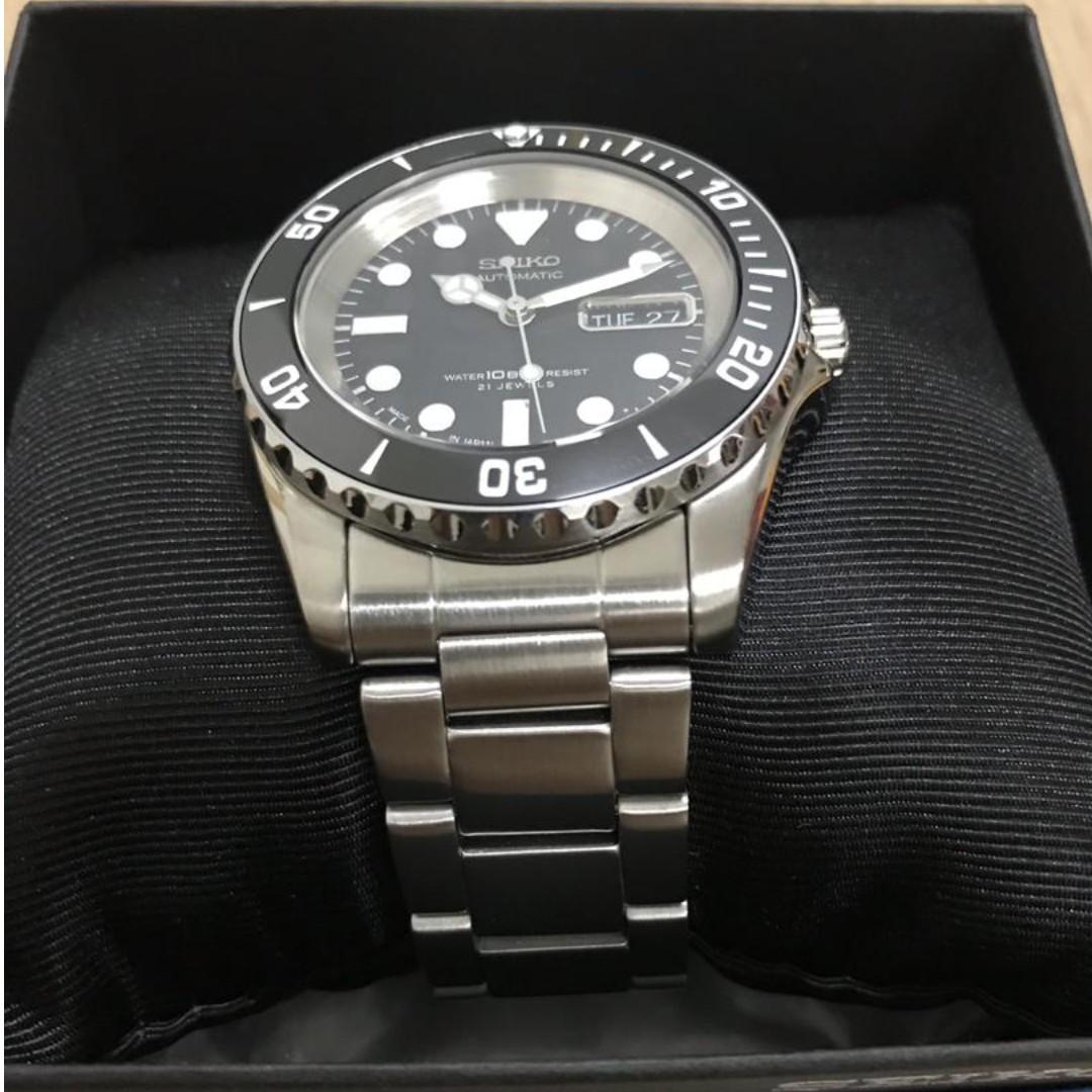 seiko submariner snzf17j1