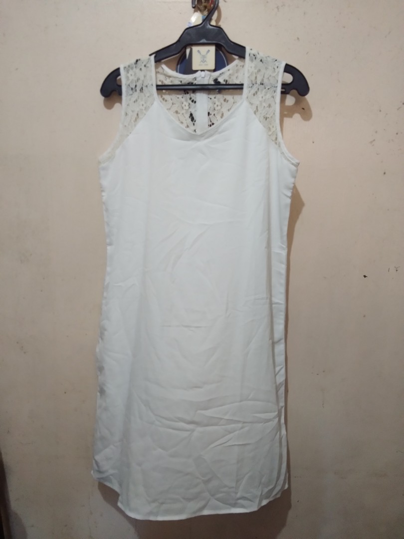 Unica hija plain white dress with lace, Women's Fashion, Dresses & Sets ...