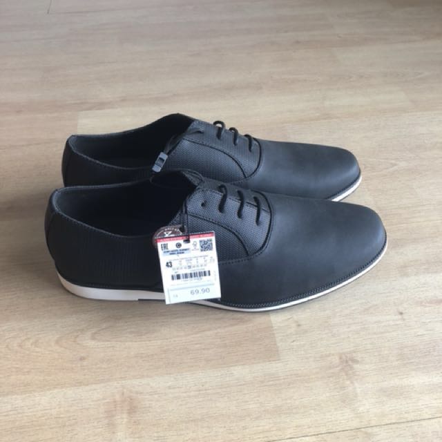 Zara men s shoes Men s Fashion Footwear Casual shoes on Carousell