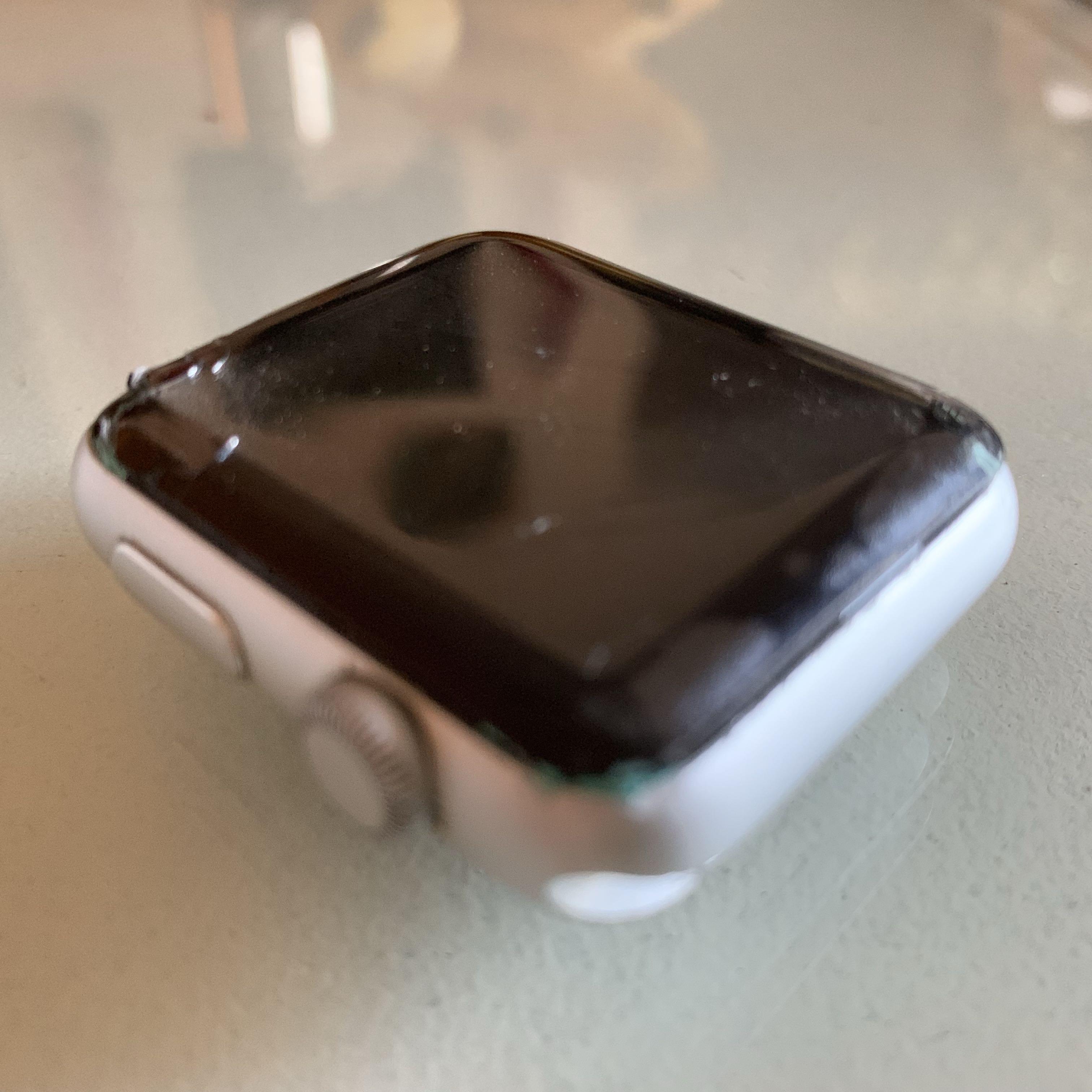 apple watch series 1 cracked screen