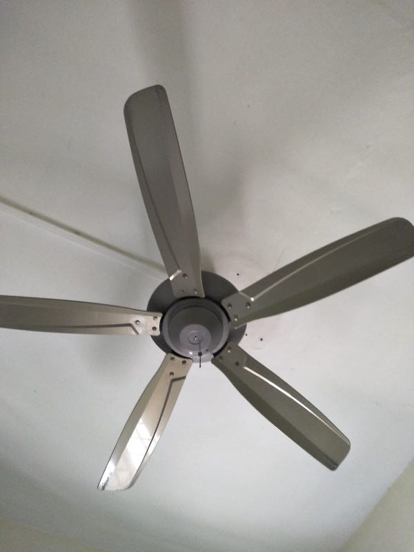 Ceiling Fan W Remote Home Appliances Cooling Air Care On Carou