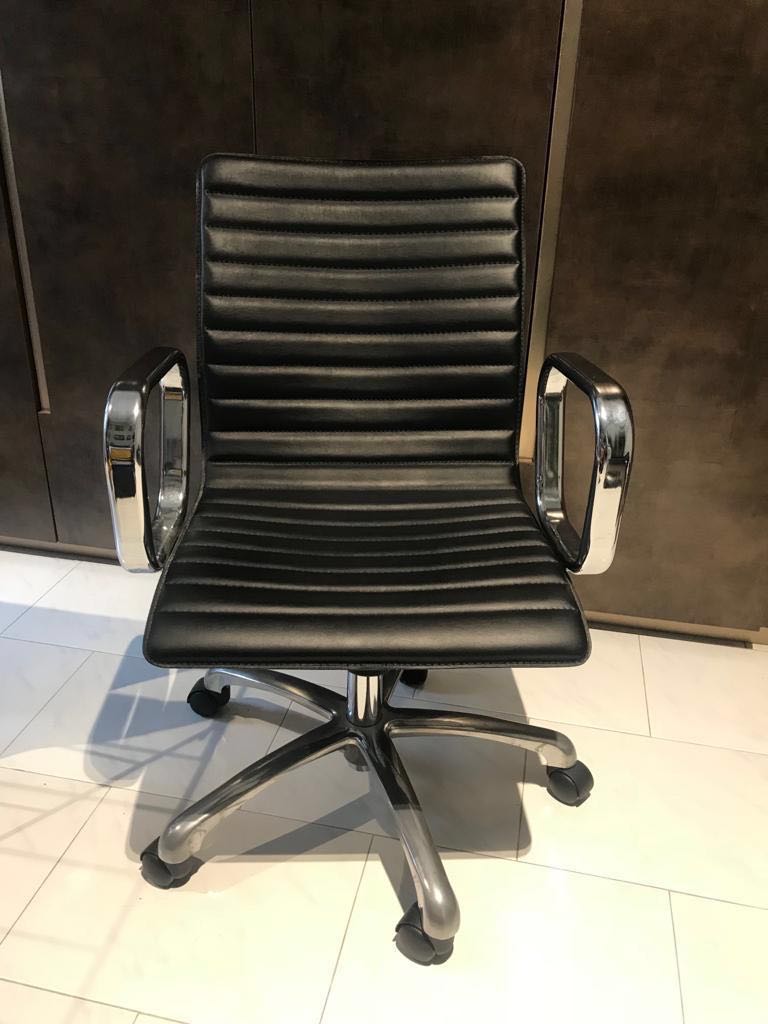 black leather computer chair