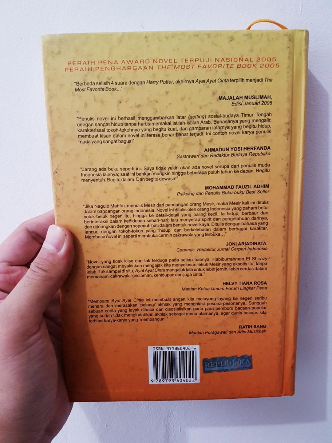 Unsur Ekstrinsik Novel Ayat Ayat Cinta - Berbagai Unsur